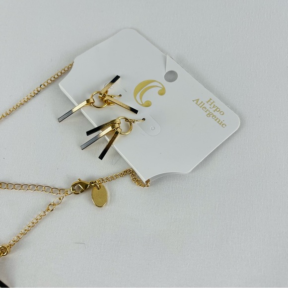 Charming Charlie Gold Tone Long Necklace And Earrings Set New - Picture 3 of 12